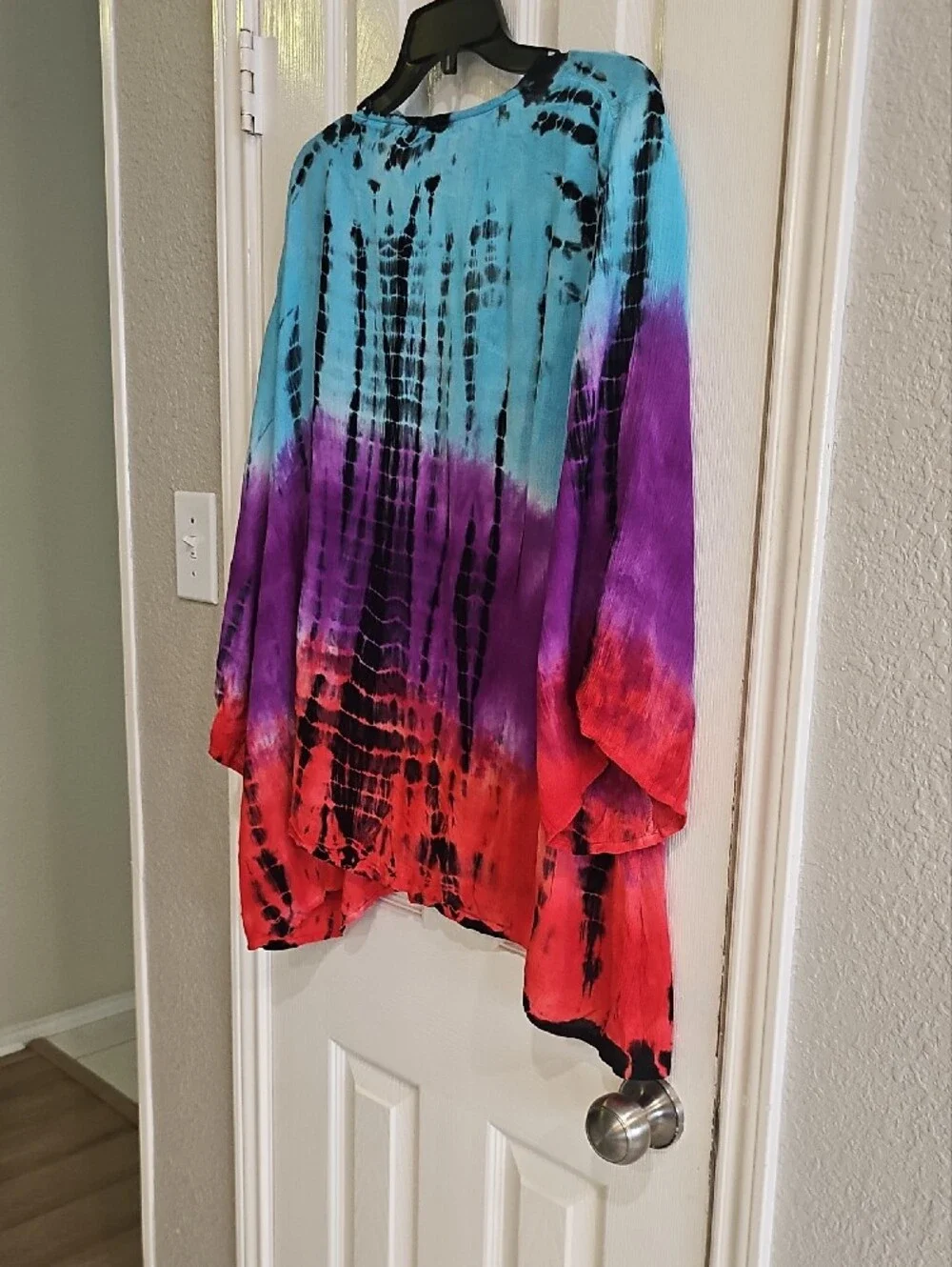 Greater Good Tie-Dye V-Neck Gauzy Tunic Top - Aqua, Purple & Red L/XL - Picture 8 of 14